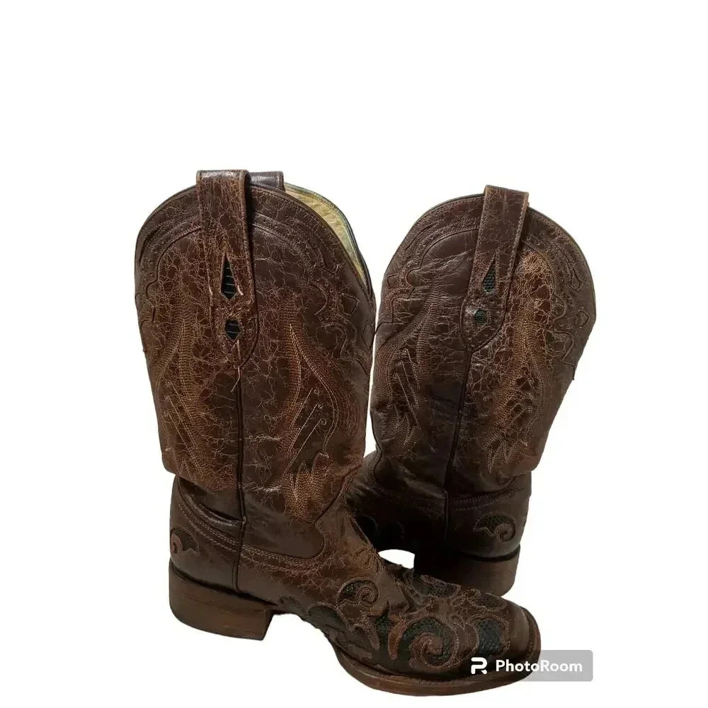 Elegant Brown Embroidered Ankle Booties - Picture 5 of 7
